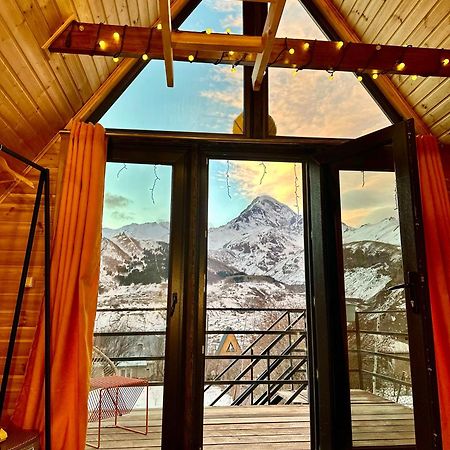 Kazbegi Kuro Cottages מראה חיצוני תמונה