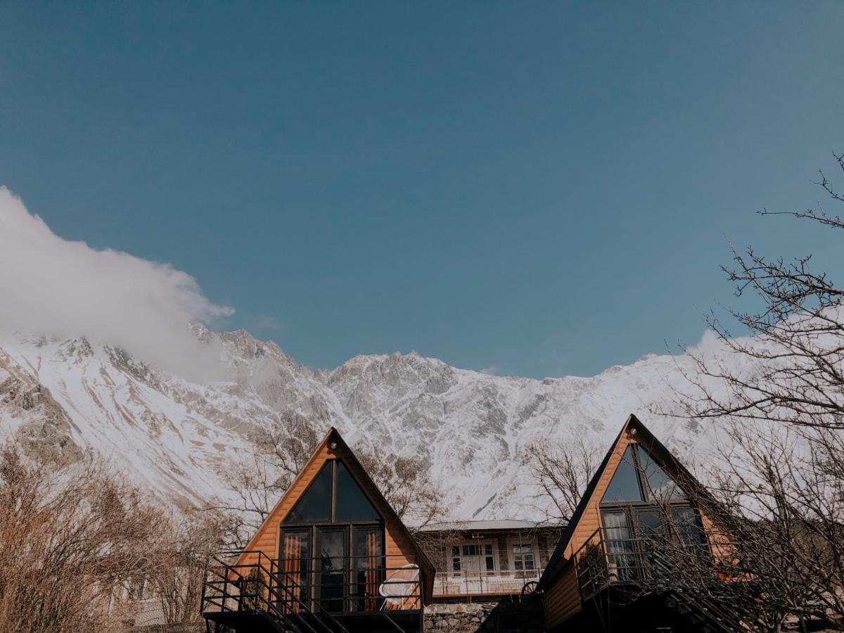 Kazbegi Kuro Cottages מראה חיצוני תמונה