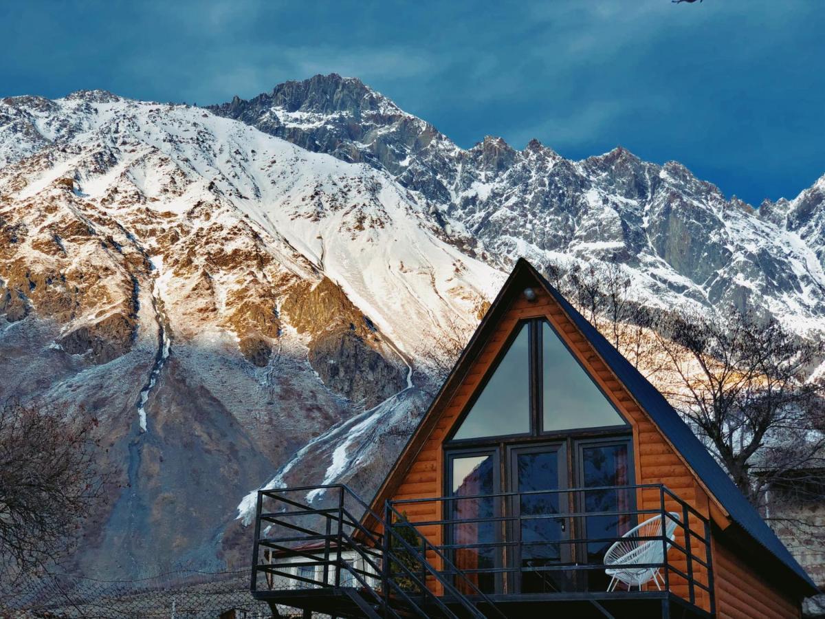 Kazbegi Kuro Cottages מראה חיצוני תמונה