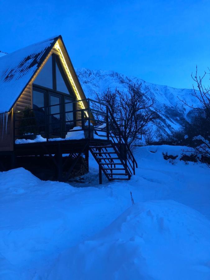 Kazbegi Kuro Cottages מראה חיצוני תמונה