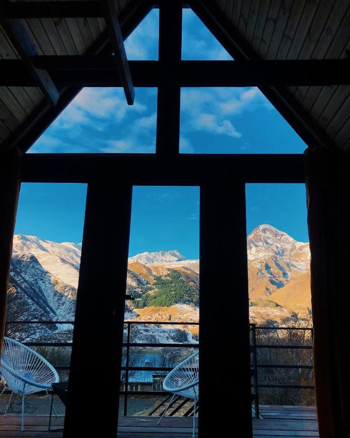Kazbegi Kuro Cottages מראה חיצוני תמונה