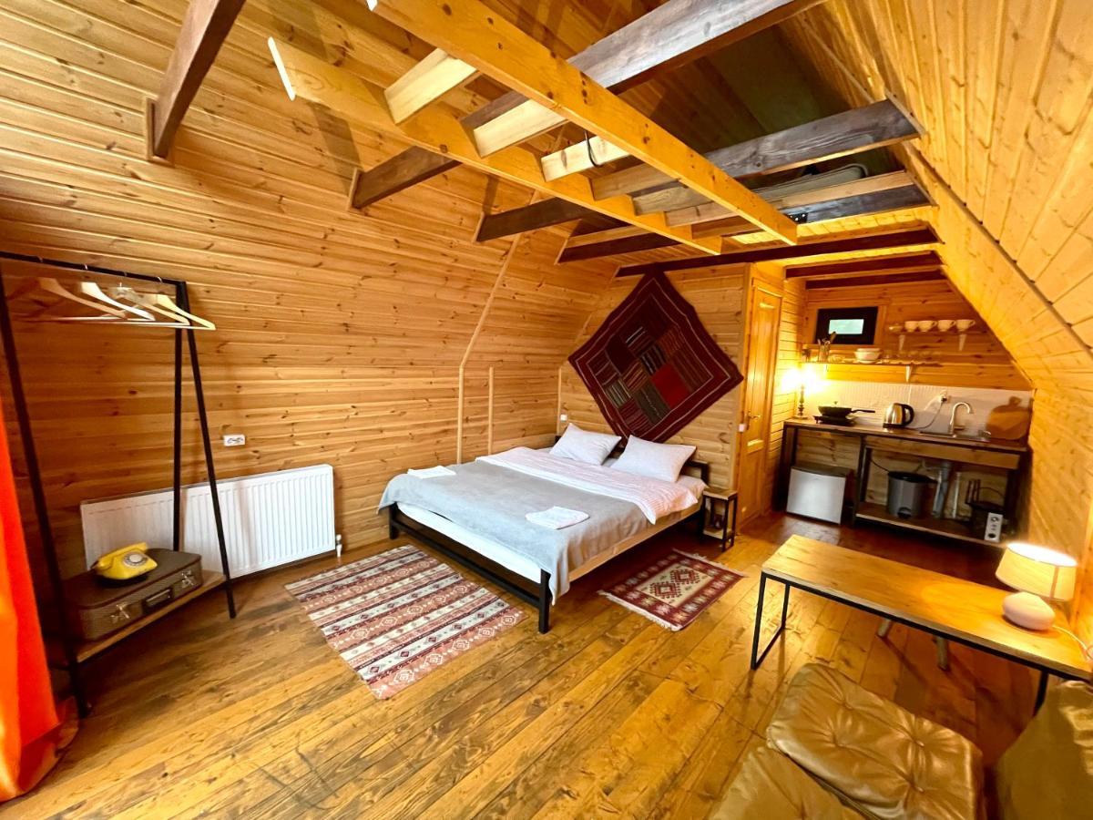 Kazbegi Kuro Cottages מראה חיצוני תמונה