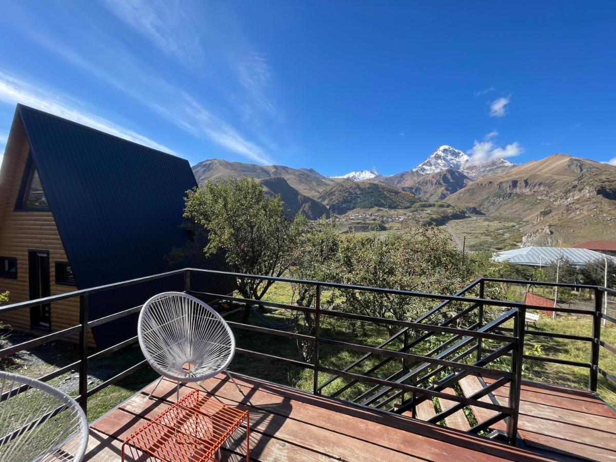 Kazbegi Kuro Cottages מראה חיצוני תמונה
