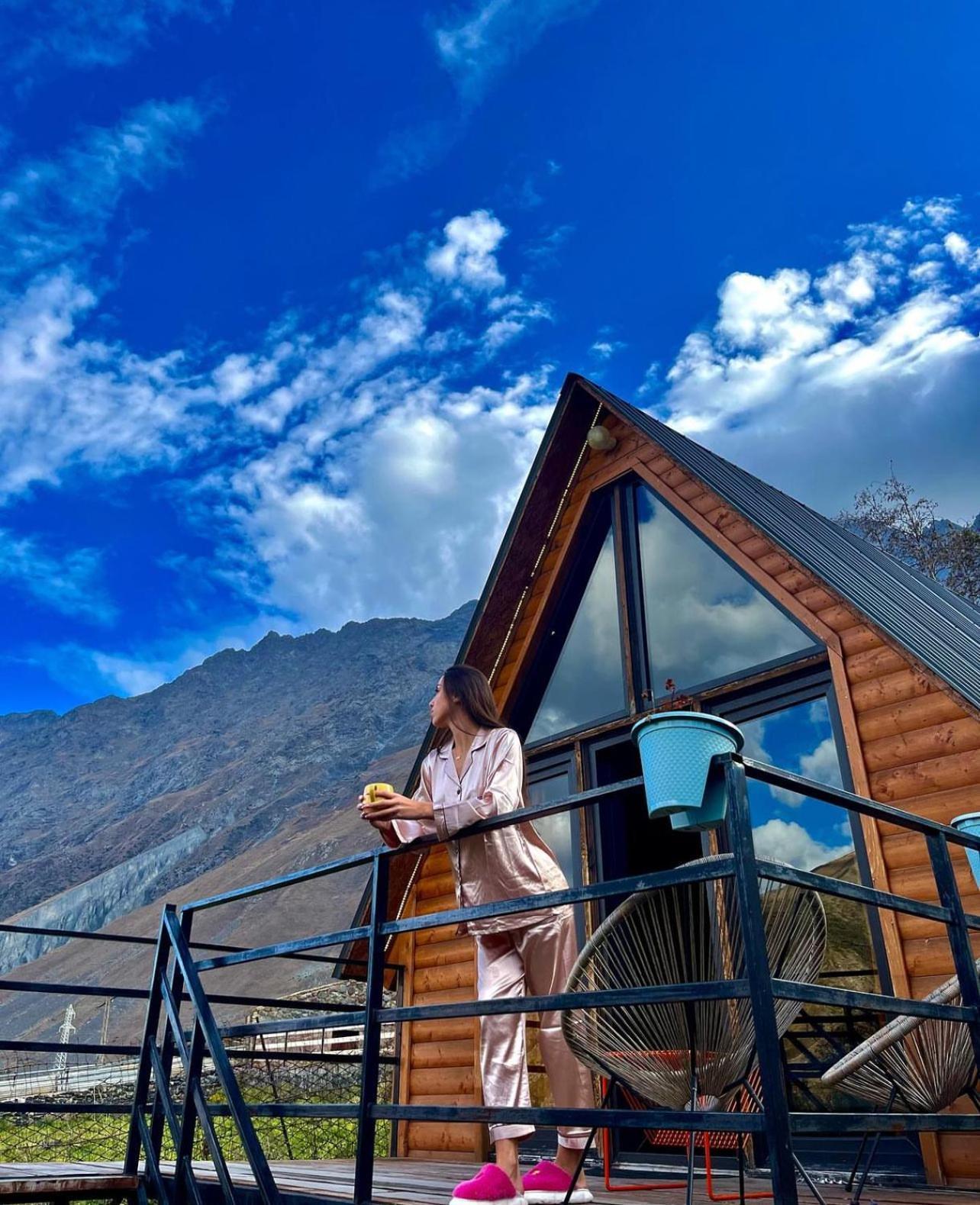 Kazbegi Kuro Cottages מראה חיצוני תמונה