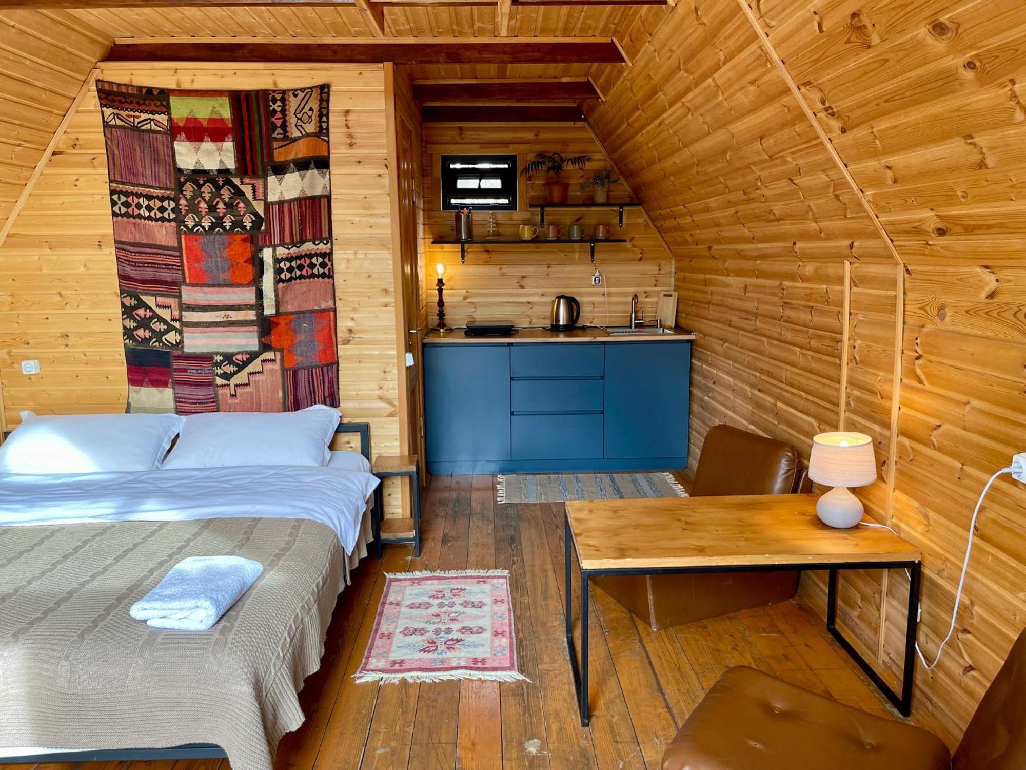 Kazbegi Kuro Cottages מראה חיצוני תמונה