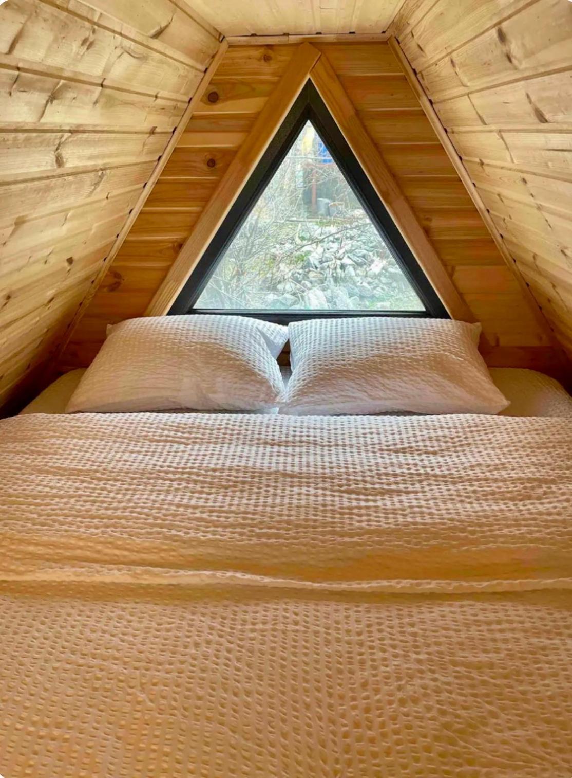 Kazbegi Kuro Cottages מראה חיצוני תמונה